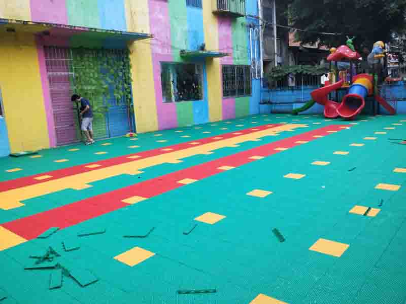 悬浮地板厂家-拼装地板施工-幼儿园拼装地板-拼装地板批发-名扬体育